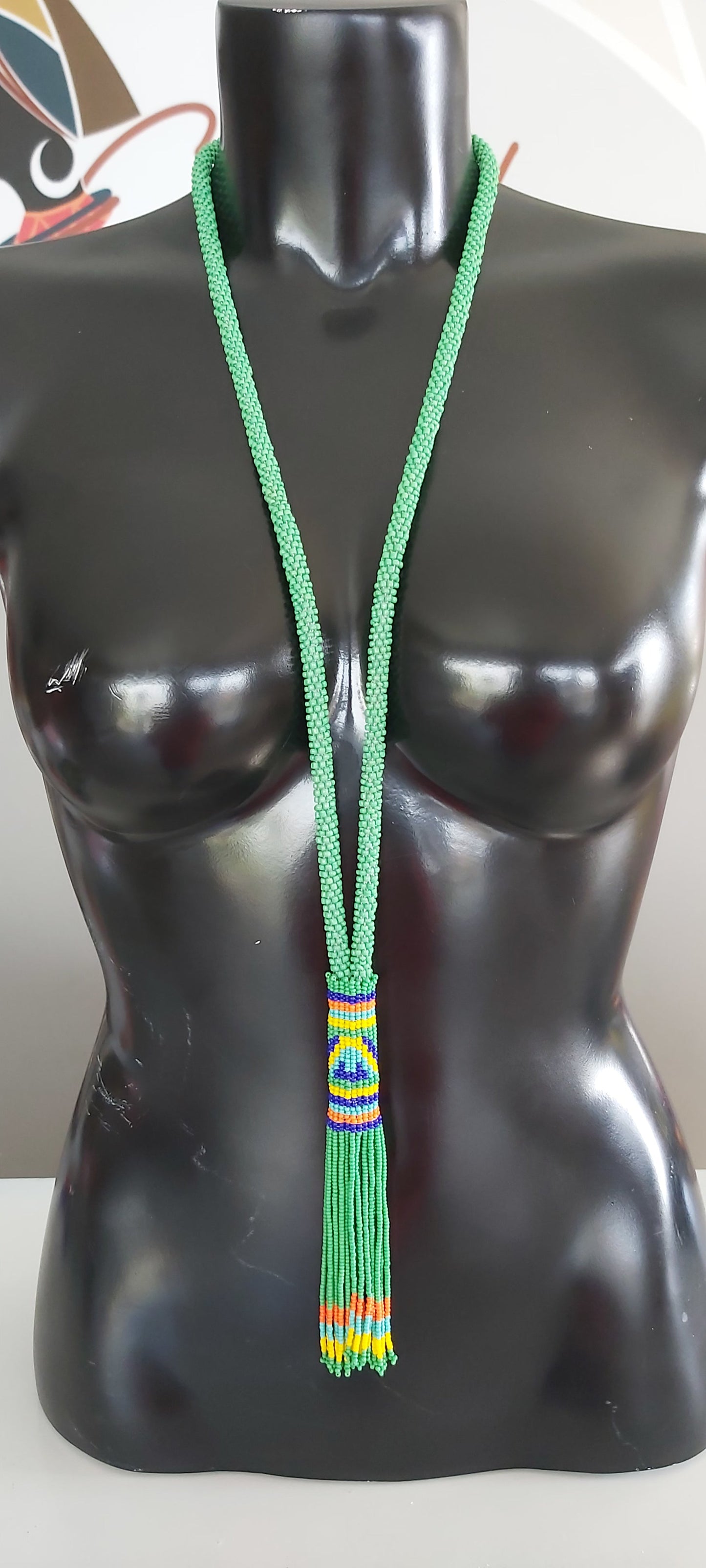 Y Neckpiece
