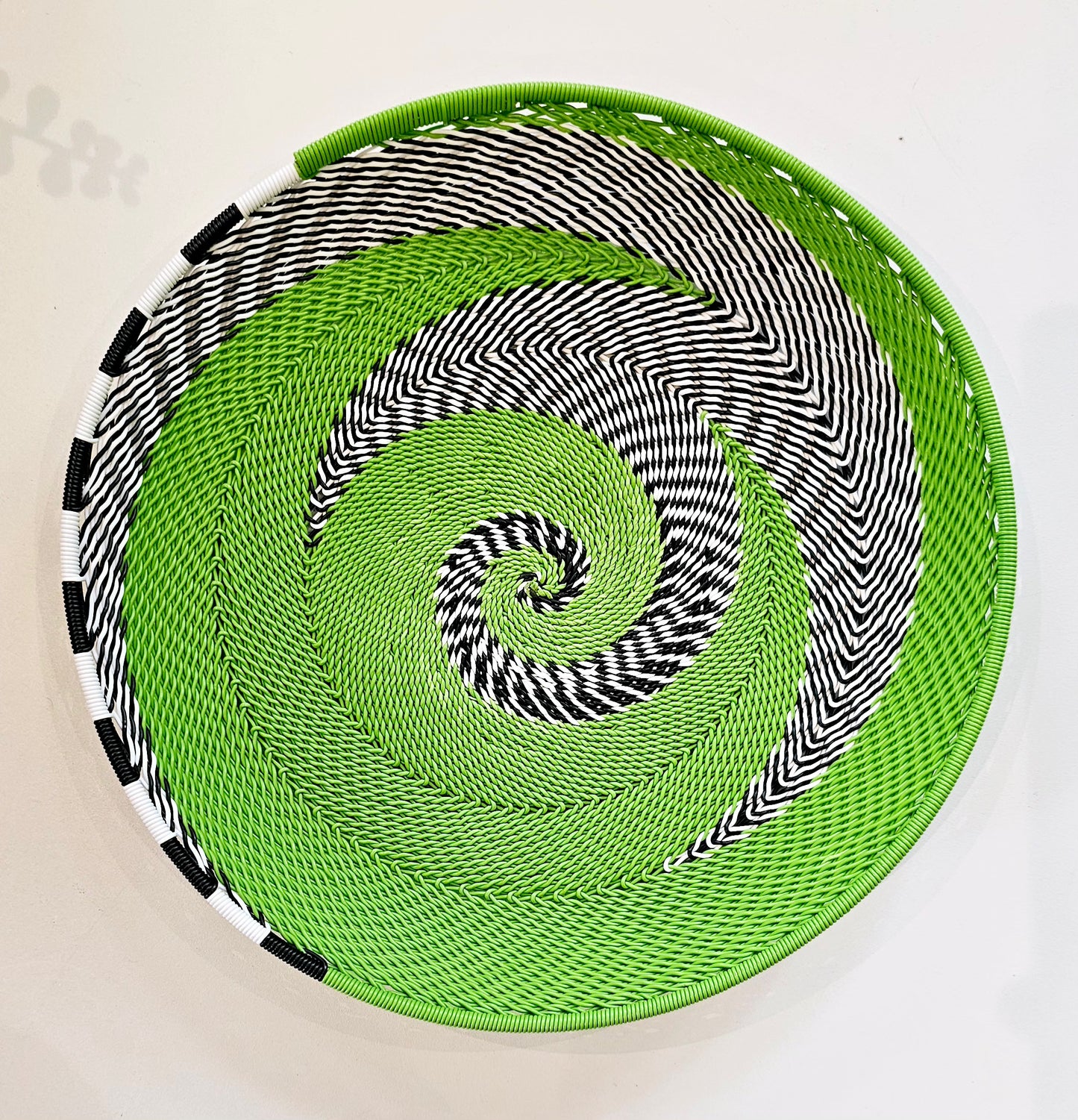Telephone Wire Round Trays 21.5cm