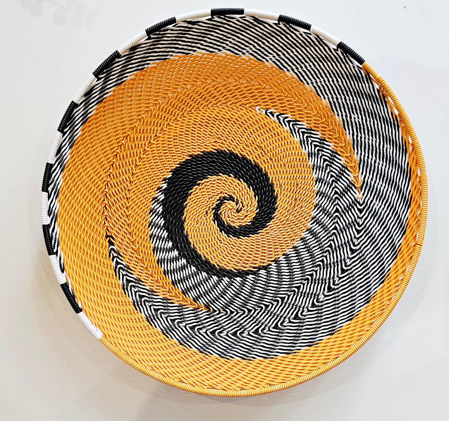 Telephone Wire Round Trays 21.5cm