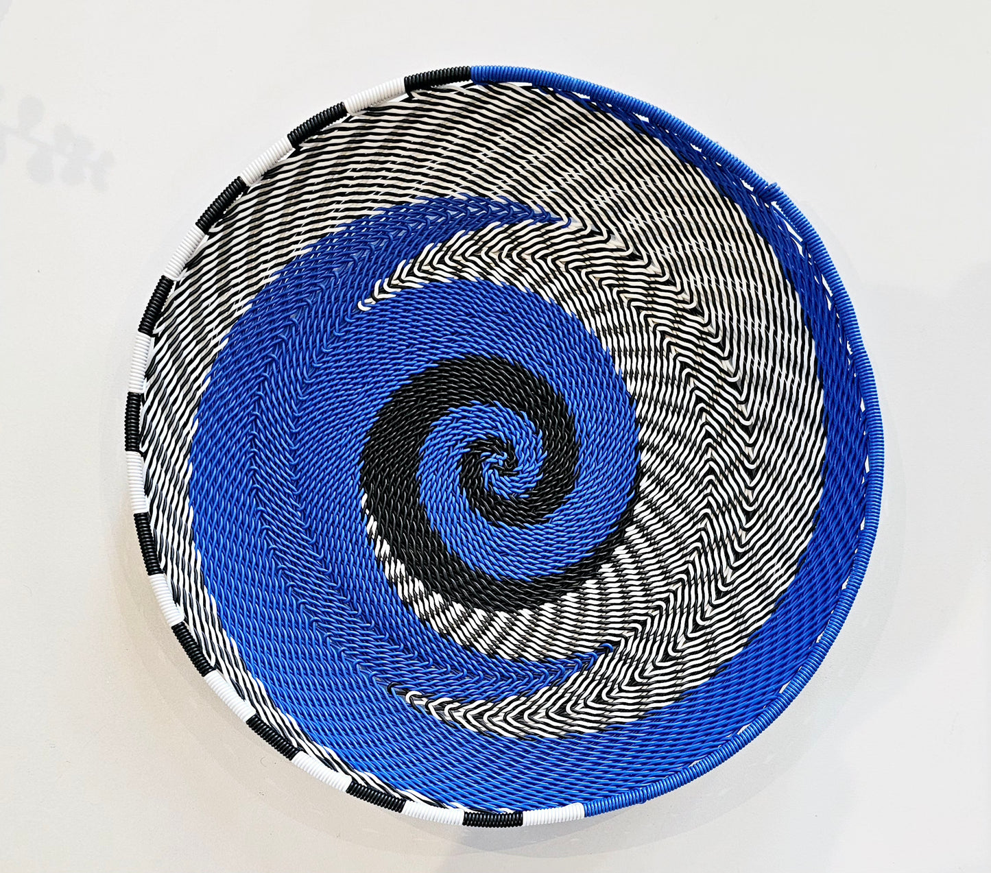 Telephone Wire Round Trays 21.5cm