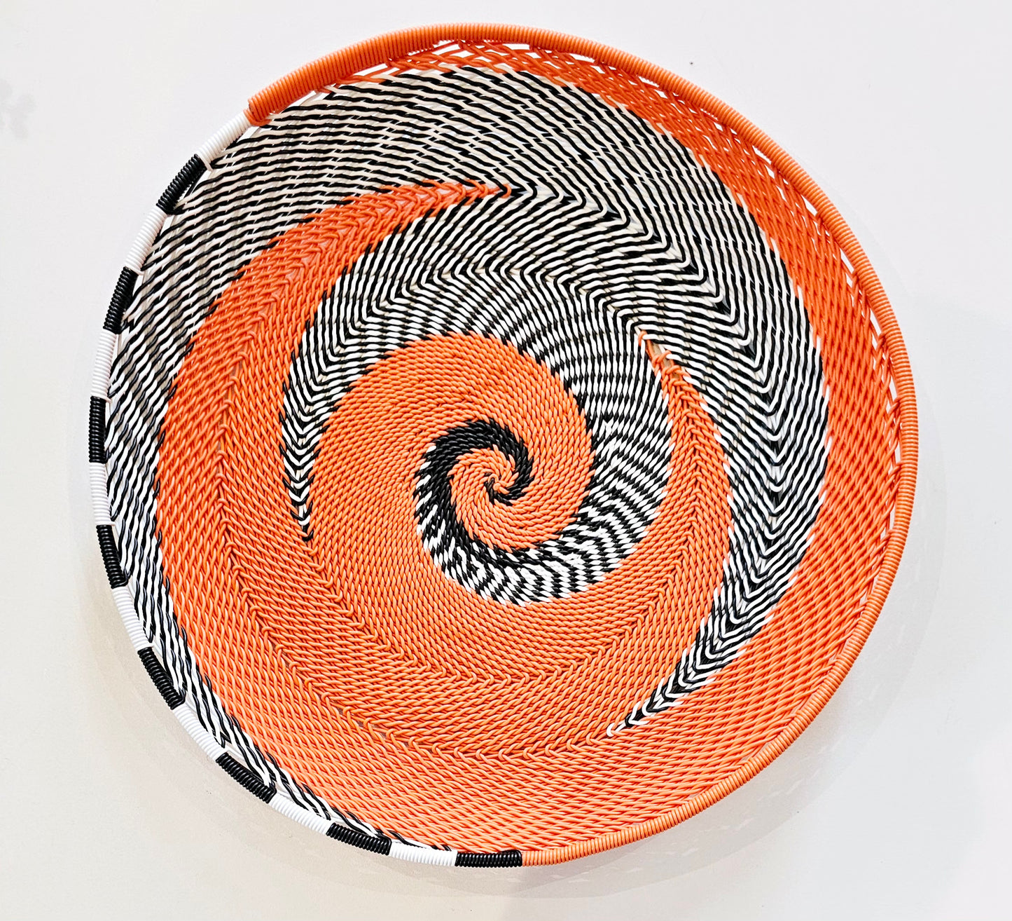 Telephone Wire Round Trays 21.5cm