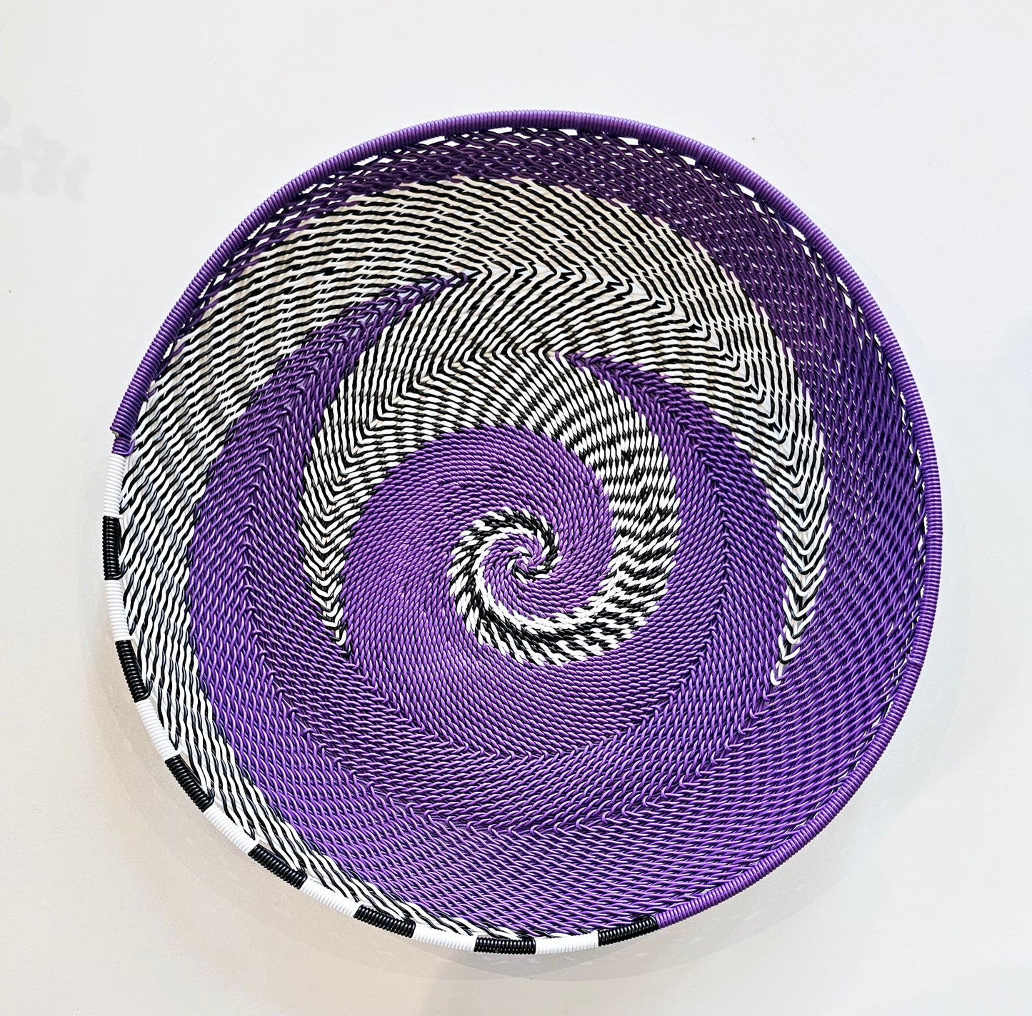 Telephone Wire Round Trays 21.5cm