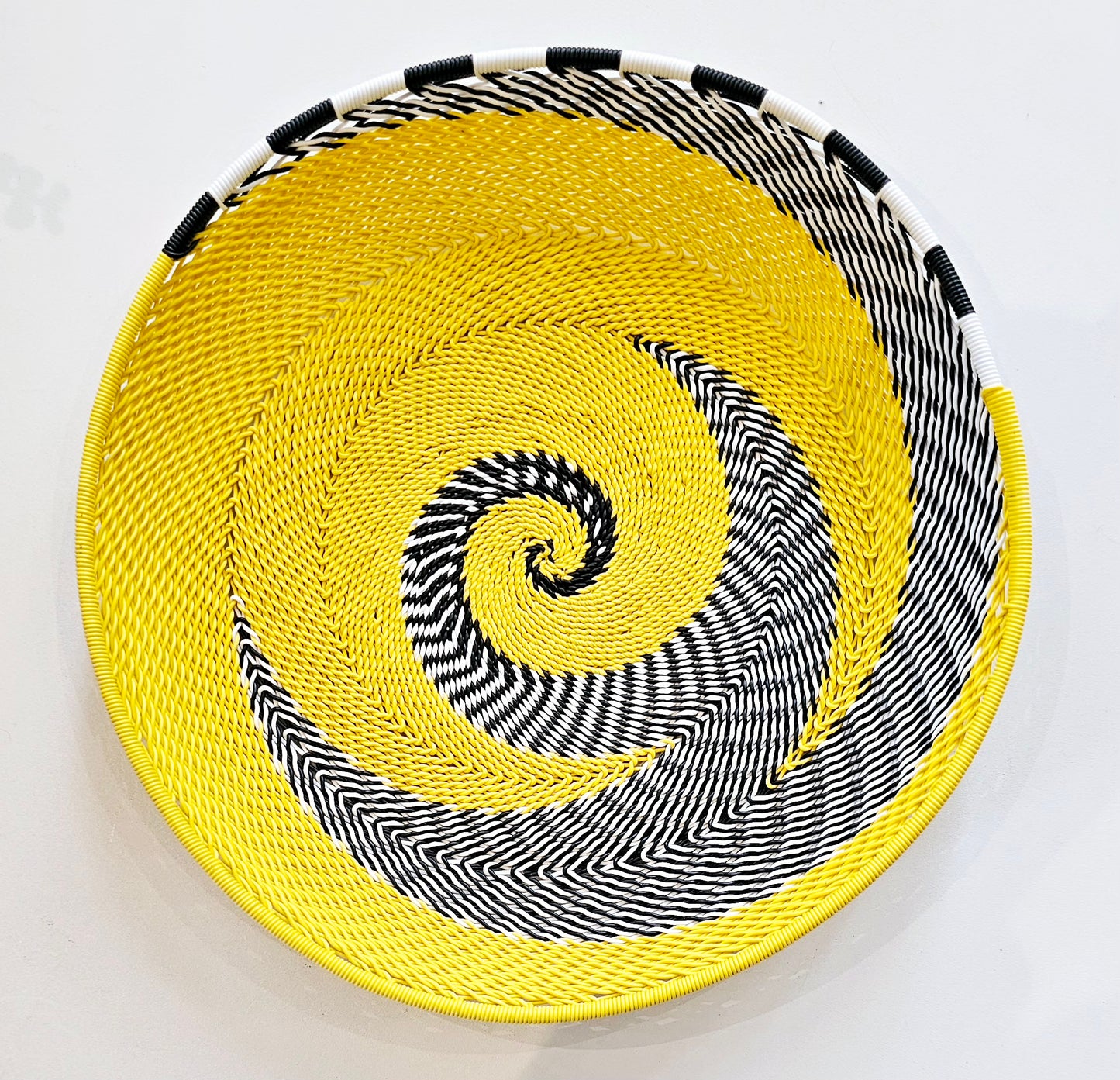 Telephone Wire Round Trays 21.5cm