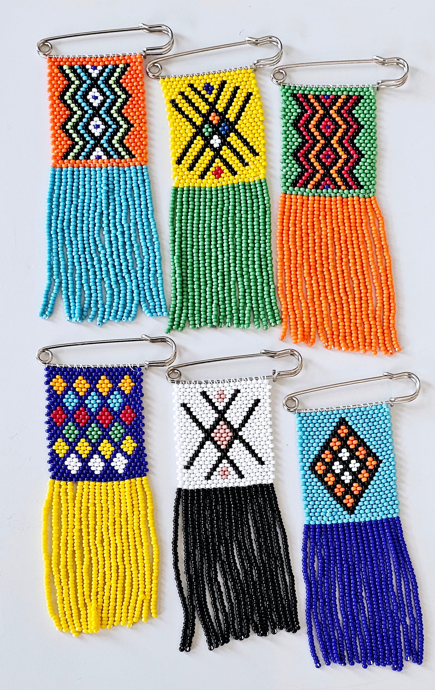 Beaded Safety Pin / Isipeleti