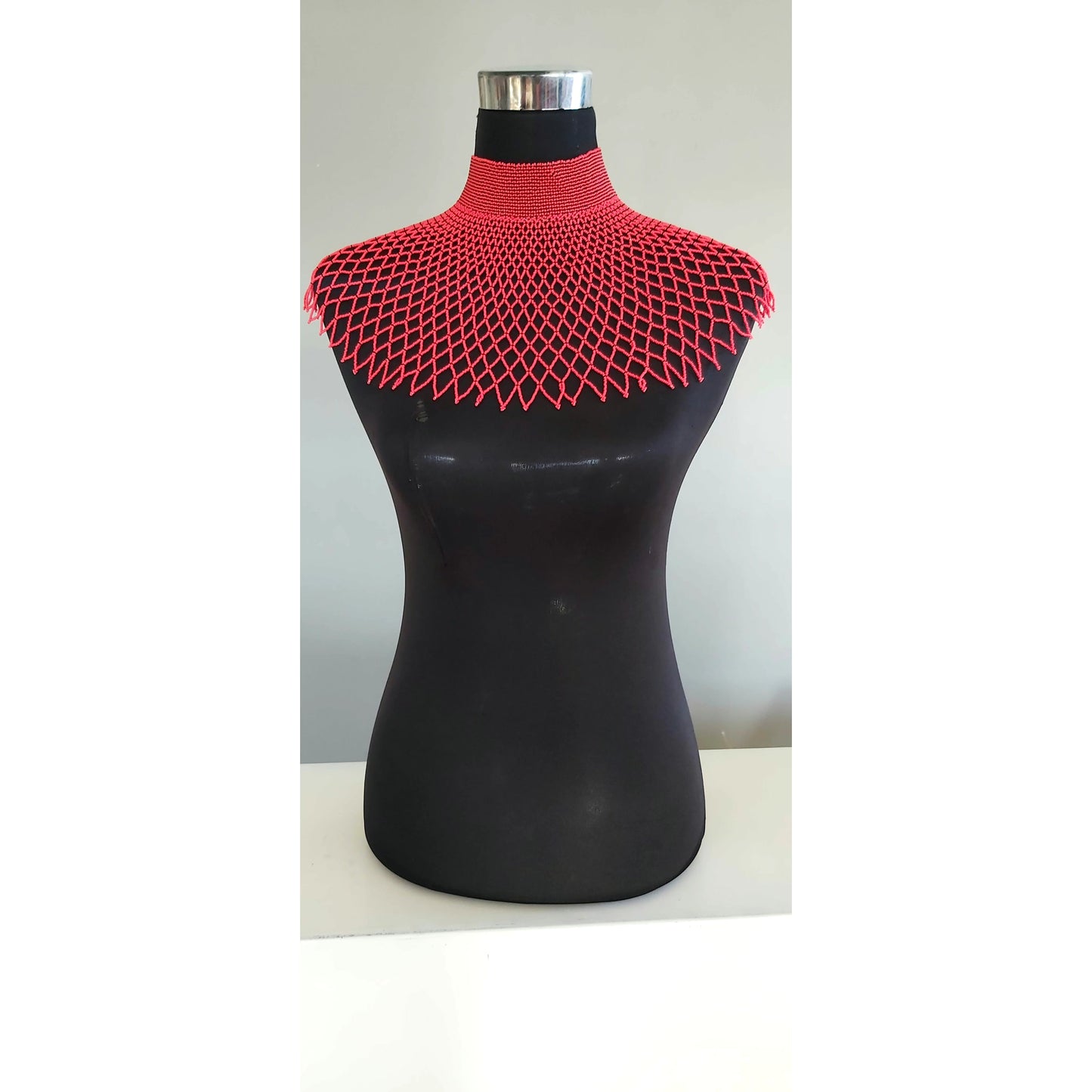 Webneckpiece with High collar