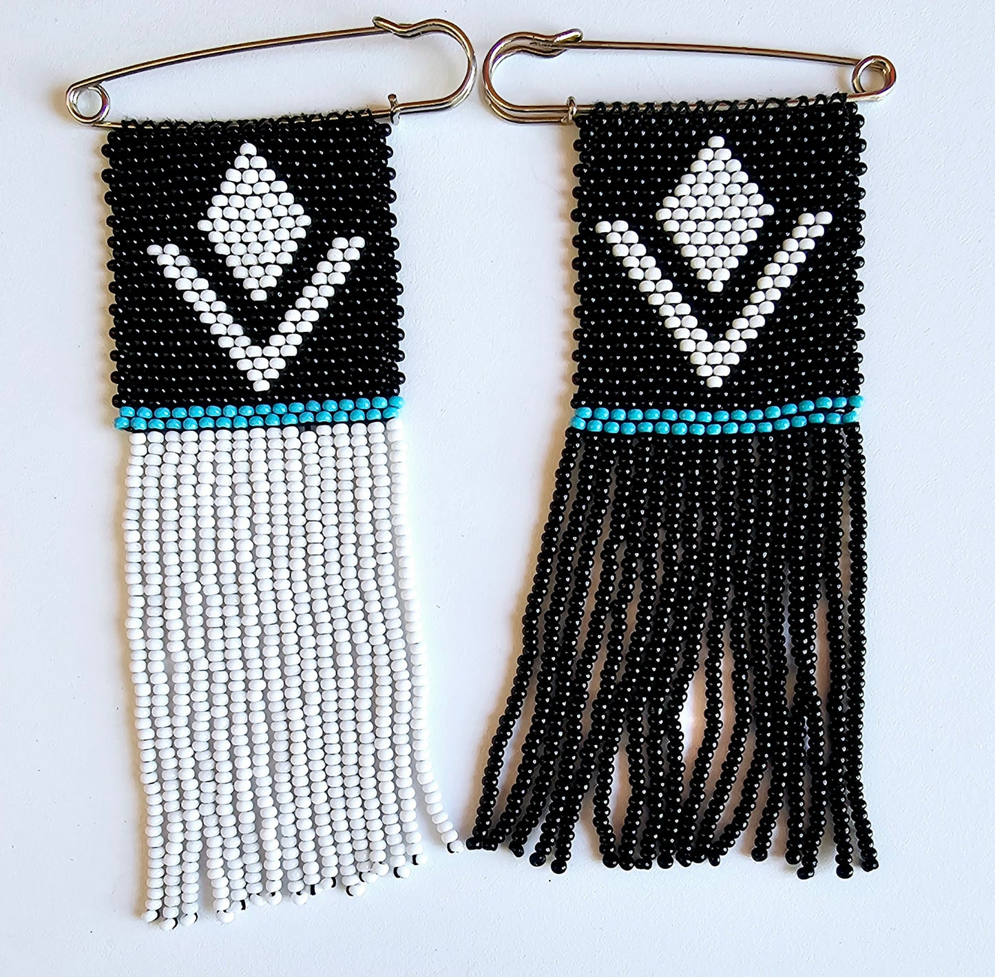 Beaded Safety Pin / Isipeleti