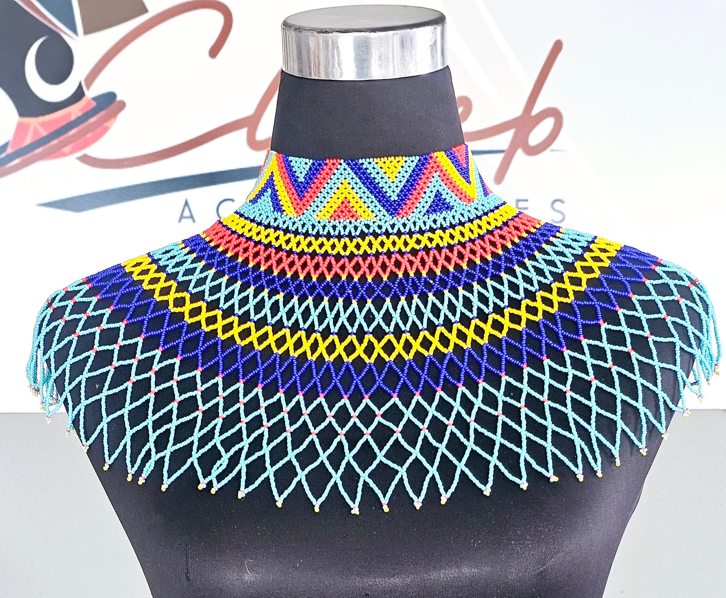 Madlamini  Webneckpiece