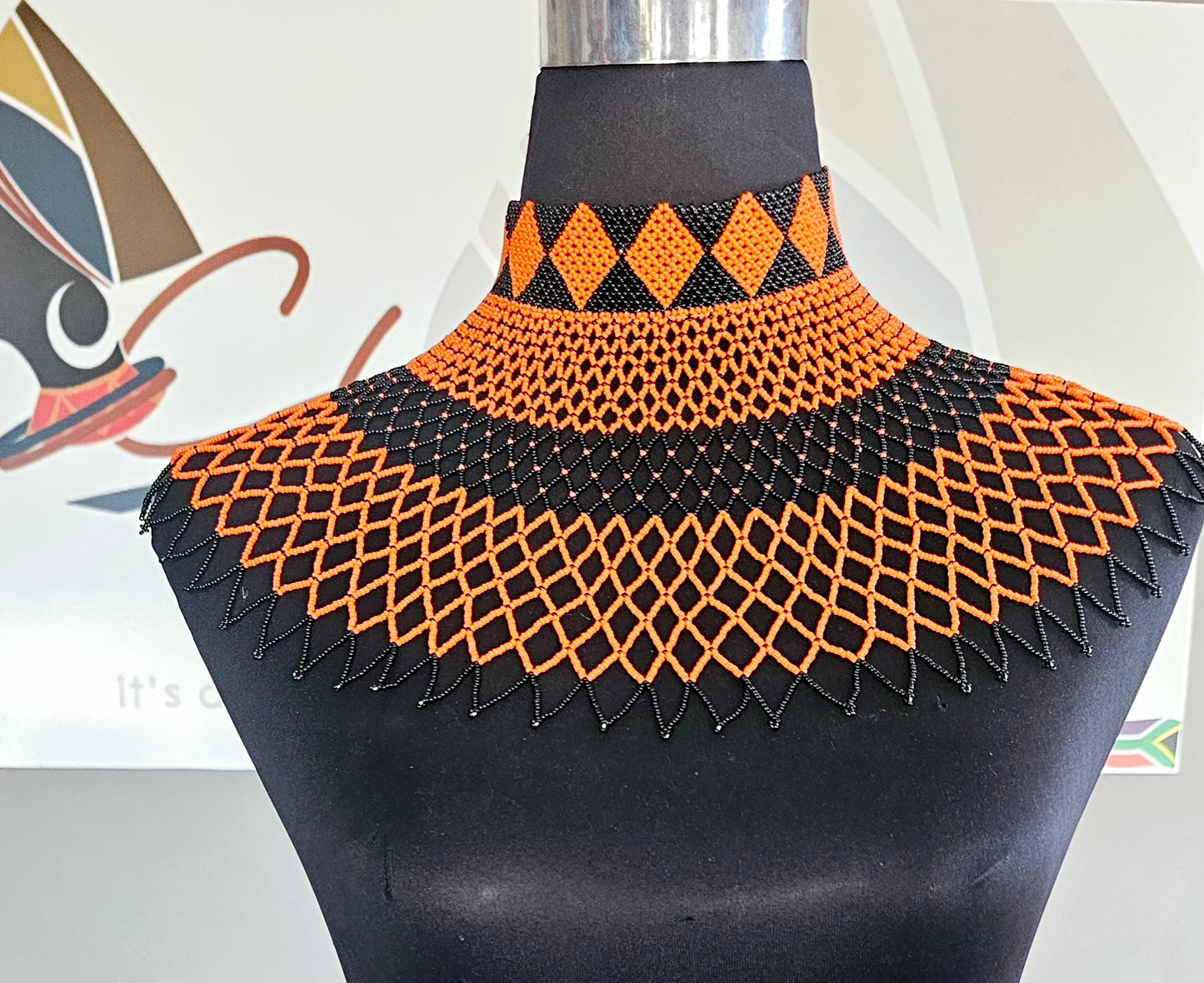 Madlamini  Webneckpiece